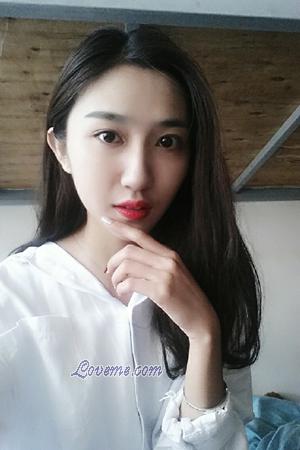 166737 - XiaoDan Age: 25 - China