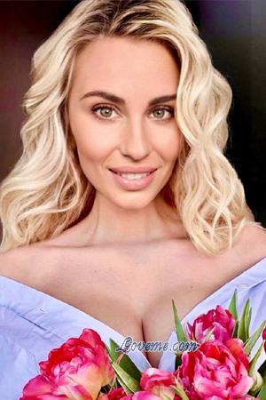 215987 - Alina Age: 37 - Ukraine